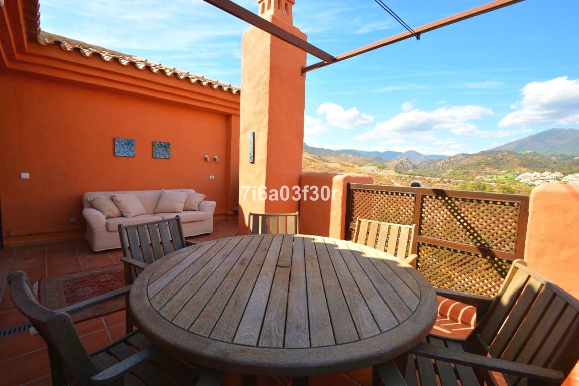 Ático de 3 habitaciones en Benahavís en alquiler vacacional con piscina garaje - 1.800 € (Ref: 9369244)