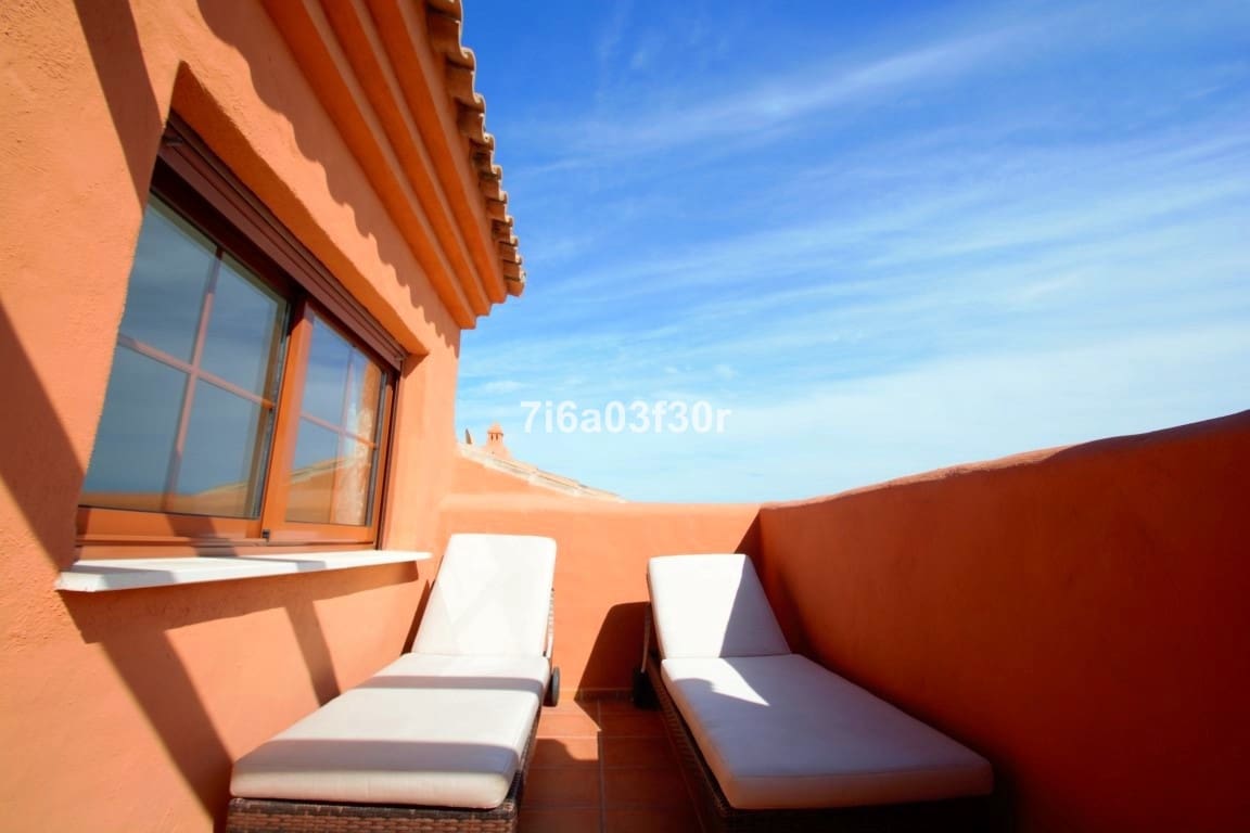 Ático de 3 habitaciones en Benahavís en alquiler vacacional con piscina garaje - 1.800 € (Ref: 9369244)