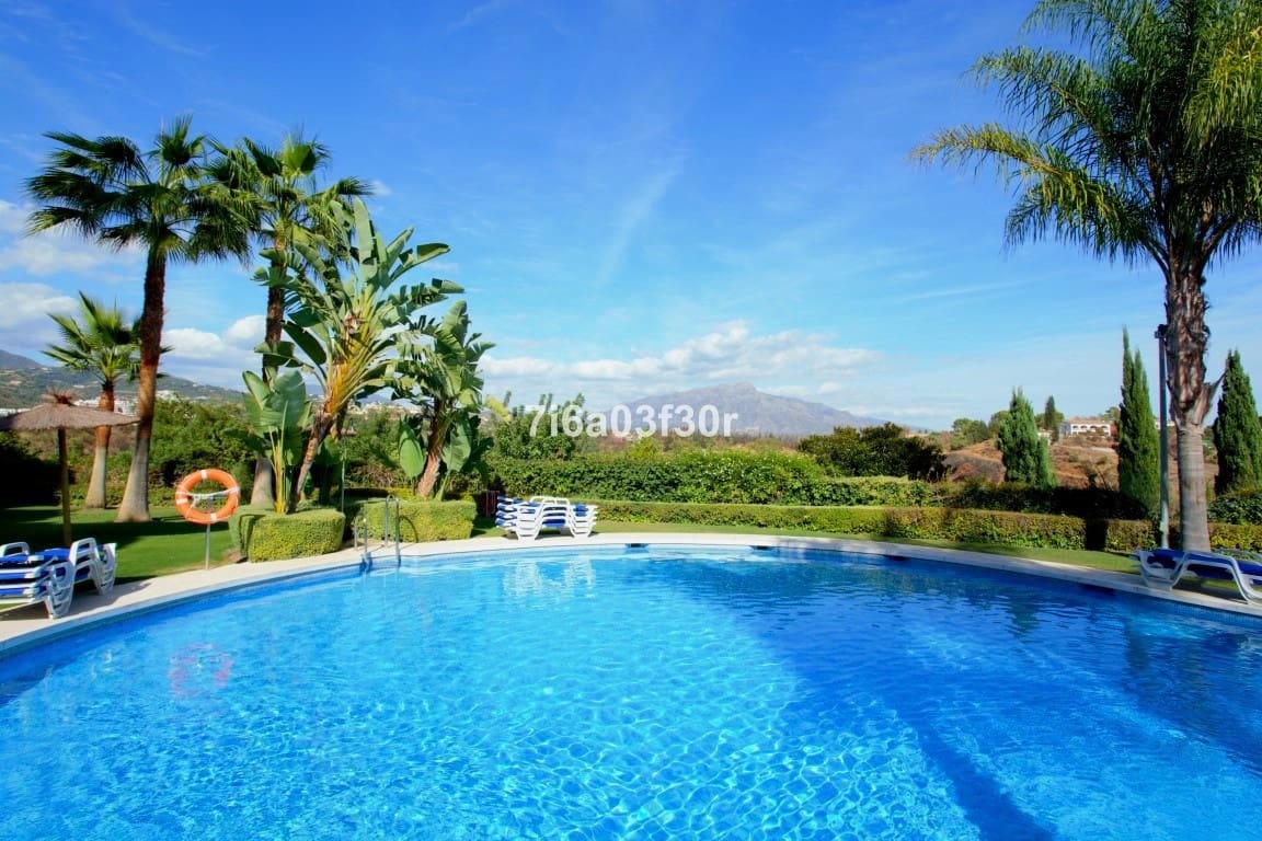 Ático de 3 habitaciones en Benahavís en alquiler vacacional con piscina garaje - 1.800 € (Ref: 9369244)