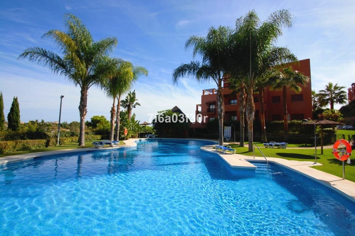Ático de 3 habitaciones en Benahavís en alquiler vacacional con piscina garaje - 1.800 € (Ref: 9369244)