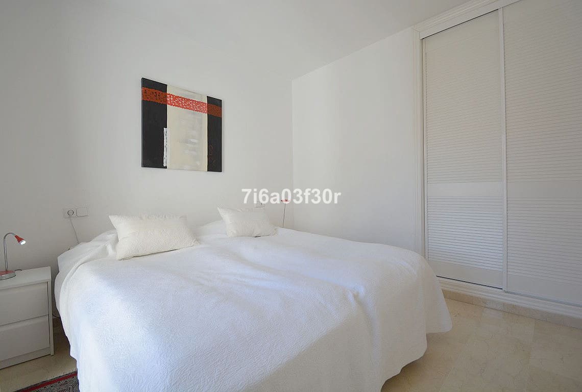 3 slaapkamer Appartement voor vakantieverhuur in San Pedro de Alcantara met zwembad garage - € 1.000 (Ref: 9386095)