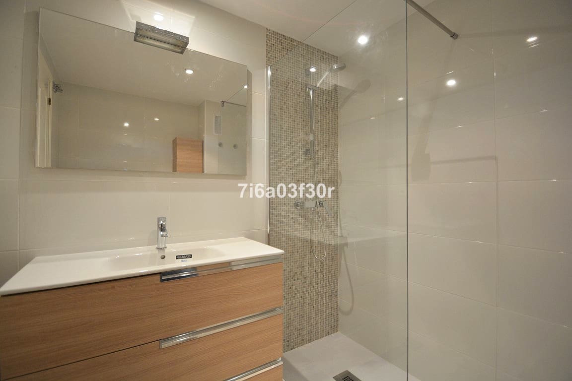 3 slaapkamer Appartement voor vakantieverhuur in San Pedro de Alcantara met zwembad garage - € 1.000 (Ref: 9386095)