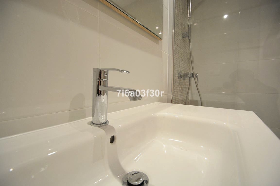 3 slaapkamer Appartement voor vakantieverhuur in San Pedro de Alcantara met zwembad garage - € 1.000 (Ref: 9386095)