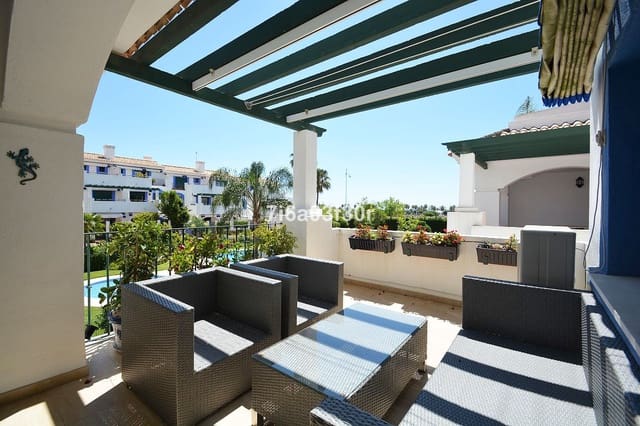 3 bedroom Apartment for holiday rental in San Pedro de Alcantara, Marbella with pool garage - € 1,000 (Ref: 9386095)