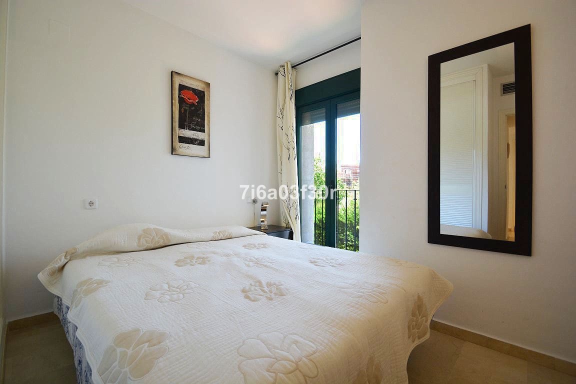 3 slaapkamer Appartement voor vakantieverhuur in San Pedro de Alcantara met zwembad garage - € 1.000 (Ref: 9386095)