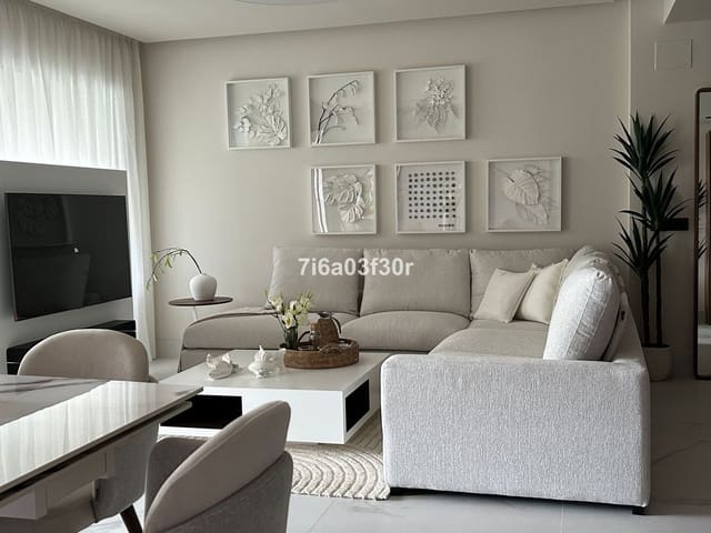 Apartamento de 3 habitaciones en San Pedro de Alcantara, Marbella en venta con piscina garaje - 979.000 € (Ref: 9397022)