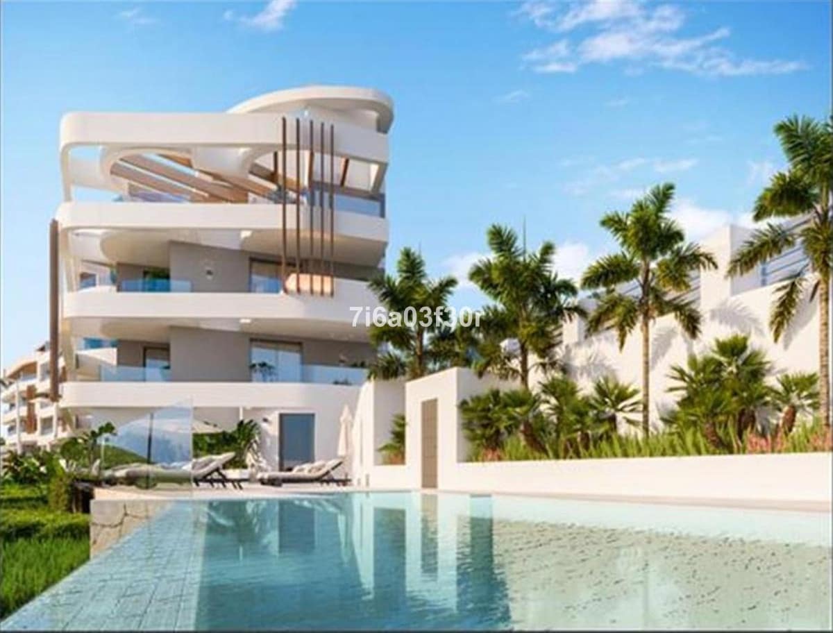 3 sypialnia Penthouse na sprzedaż w San Pedro de Alcantara z basenem garażem - 1 450 000 € (Ref: 9397023)