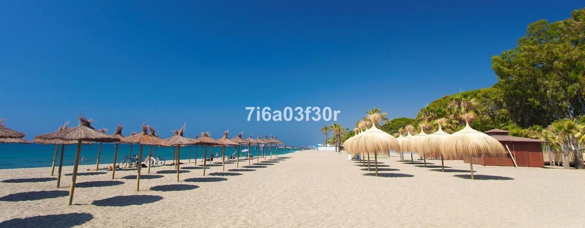 3 bedroom Penthouse for sale in Marbella with pool garage - € 1,230,000 (Ref: 9397024)