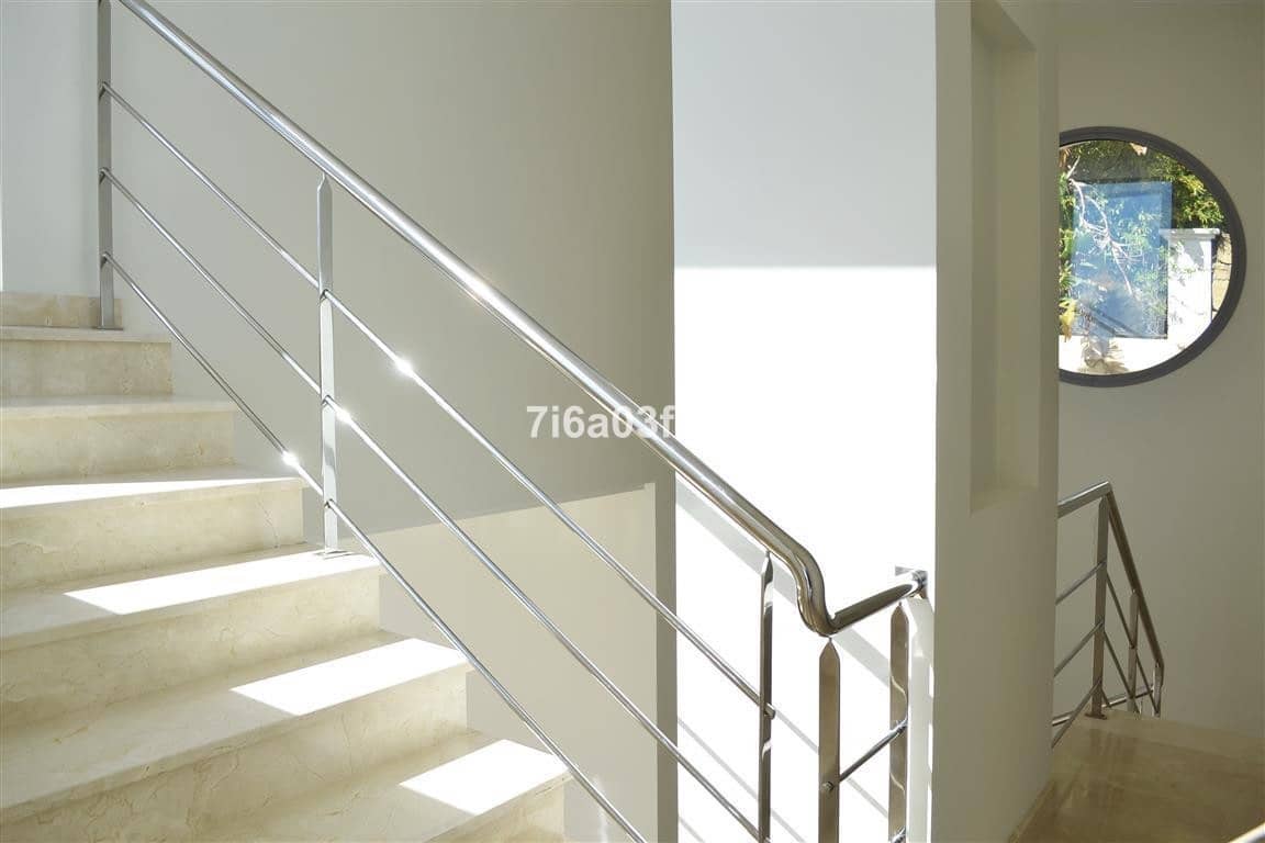 Chalet de 4 habitaciones en Benahavís en venta con piscina garaje - 1.900.000 € (Ref: 9397027)