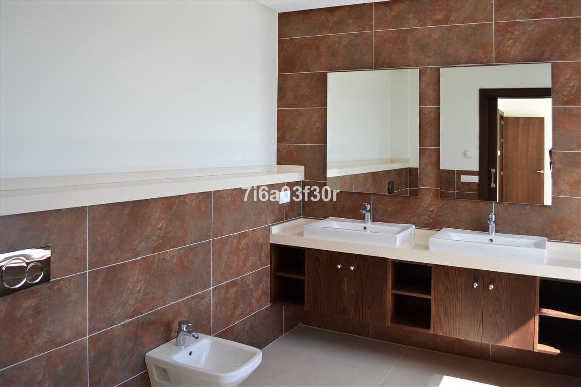 Chalet de 4 habitaciones en Benahavís en venta con piscina garaje - 1.900.000 € (Ref: 9397027)