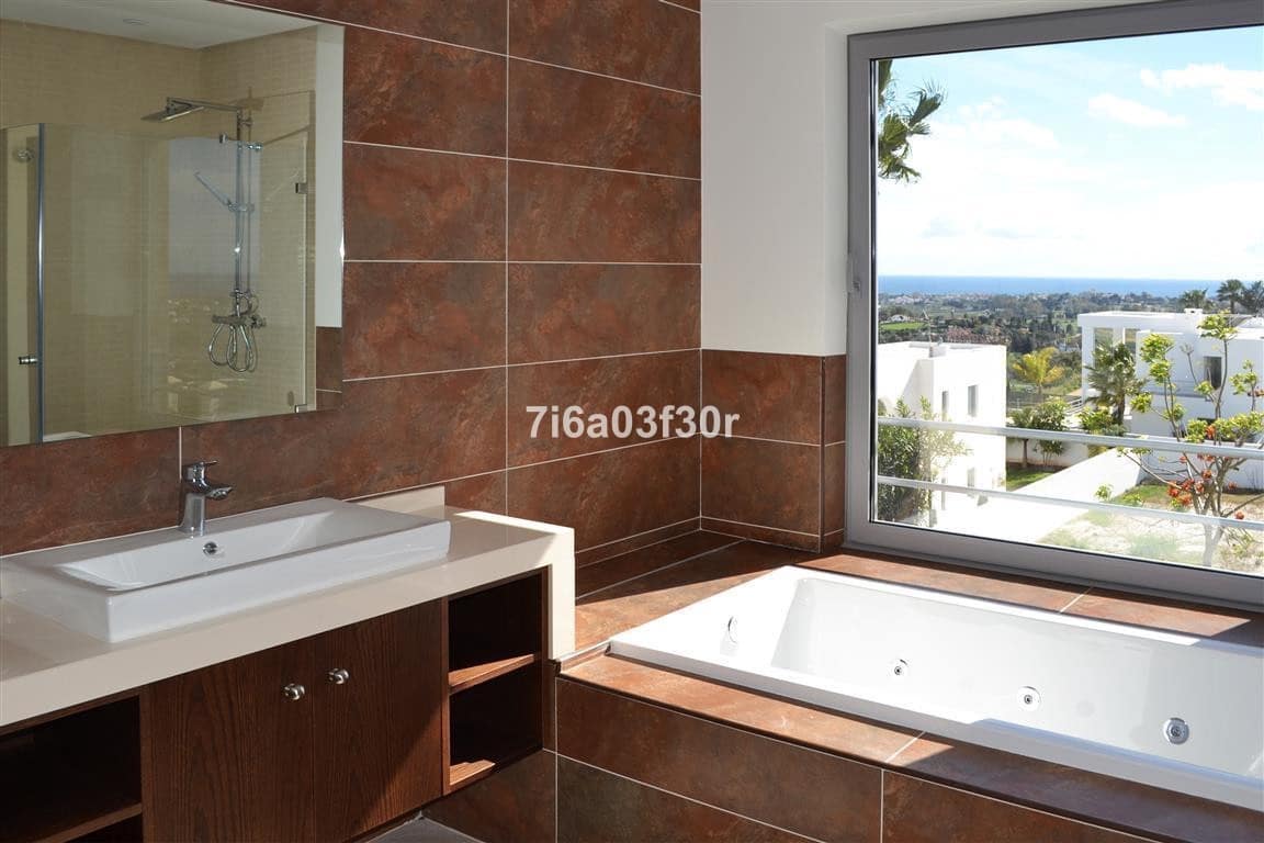 Chalet de 4 habitaciones en Benahavís en venta con piscina garaje - 1.900.000 € (Ref: 9397027)