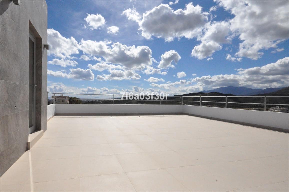 Chalet de 4 habitaciones en Benahavís en venta con piscina garaje - 1.900.000 € (Ref: 9397027)