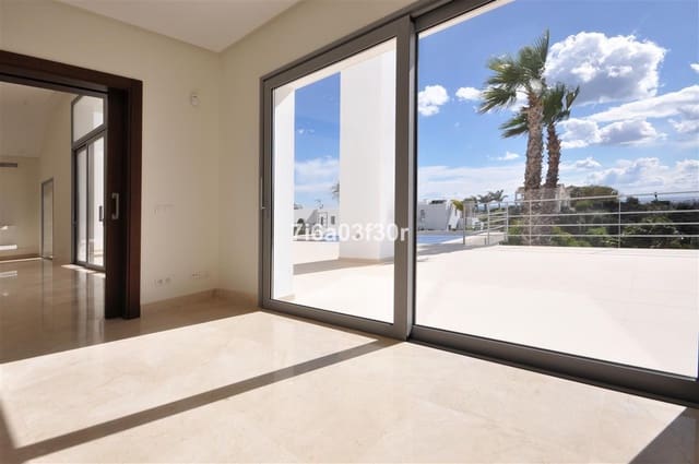 4 Zimmer Villa zu verkaufen in Benahavís mit Pool Garage - 1.900.000 € (Ref: 9397027)