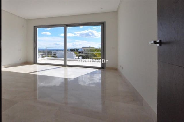 4 Zimmer Villa zu verkaufen in Benahavís mit Pool Garage - 1.900.000 € (Ref: 9397027)