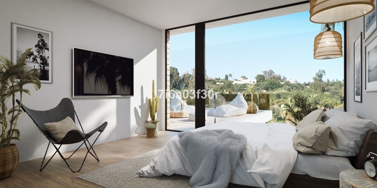 4 bedroom Villa for sale in New Golden Mile with pool - € 1,800,000 (Ref: 9397028)