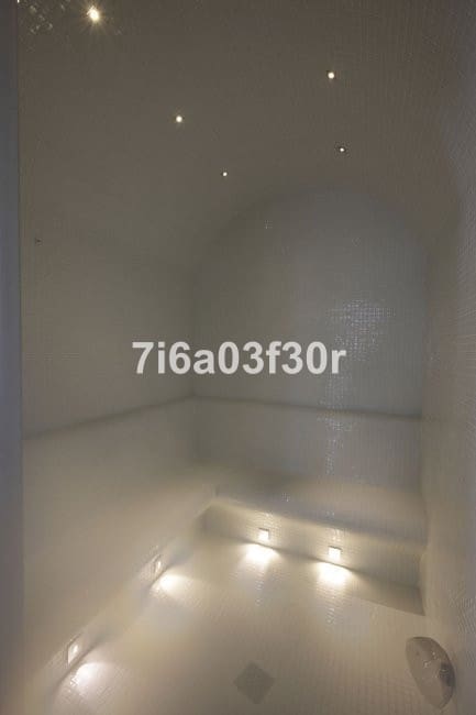 3 bedroom Apartment for sale in Estepona with pool garage - € 1,750,000 (Ref: 9397029)