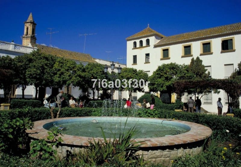 3 bedroom Apartment for sale in Estepona with pool garage - € 1,750,000 (Ref: 9397029)