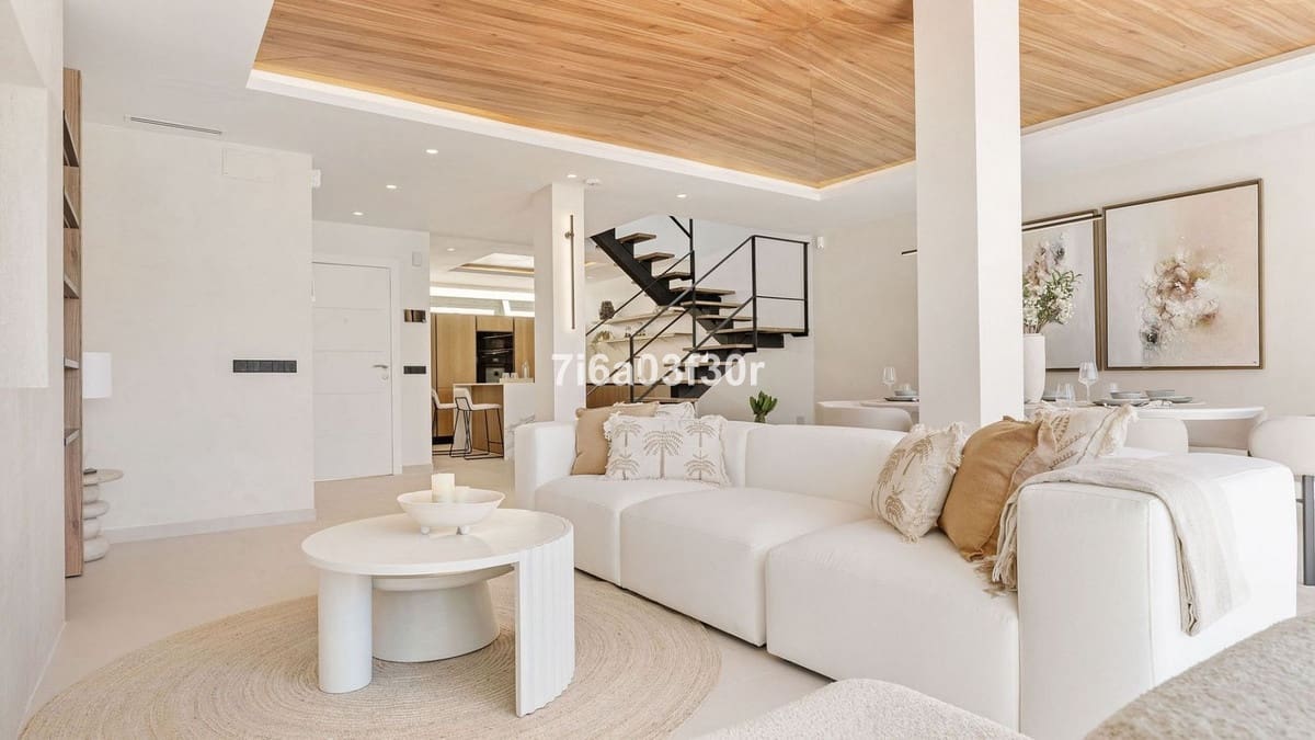 3 soverom Hus til salgs i La Quinta med svømmebasseng garasje - € 1 045 000 (Ref: 9397032)