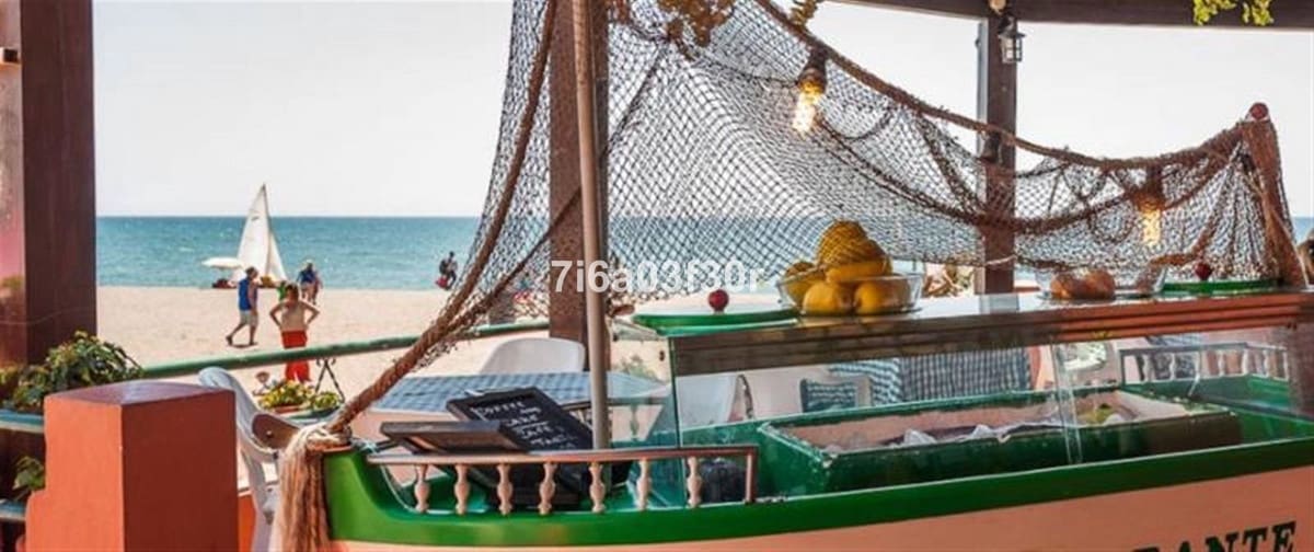 3 bedroom Apartment for sale in San Pedro de Alcantara with pool garage - € 605,000 (Ref: 9397033)