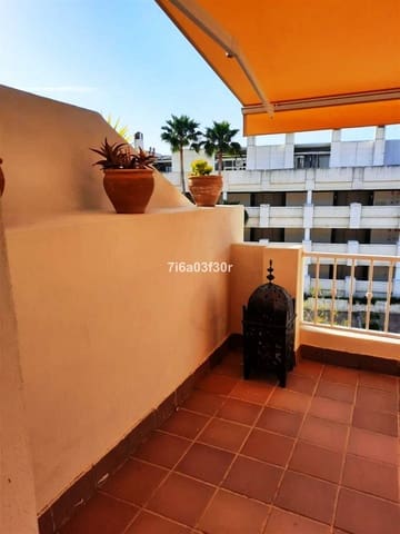 3 bedroom Penthouse for rent in Marbella with pool garage - € 3,000 (Ref: 9400201)
