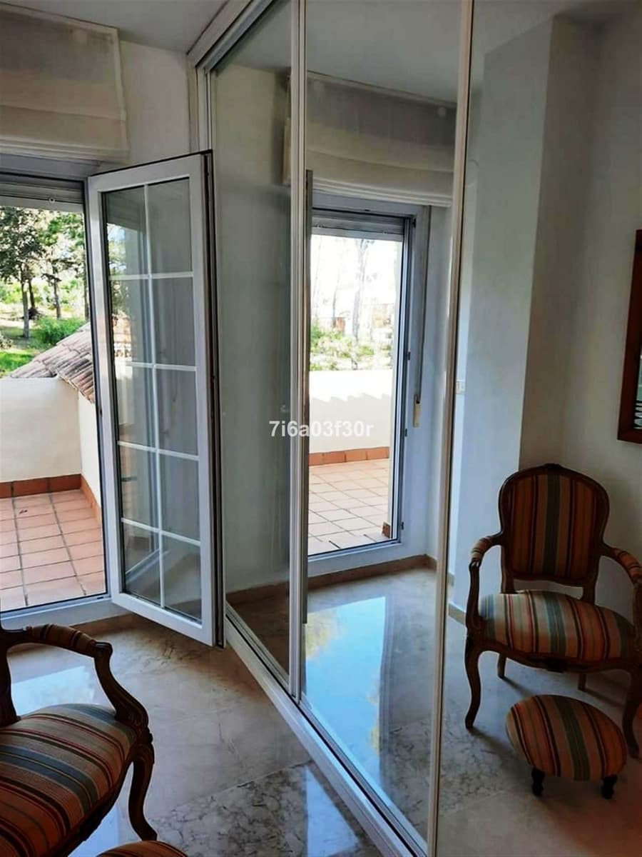 3 slaapkamer Penthouse te huur in Marbella met zwembad garage - € 3.000 (Ref: 9400201)