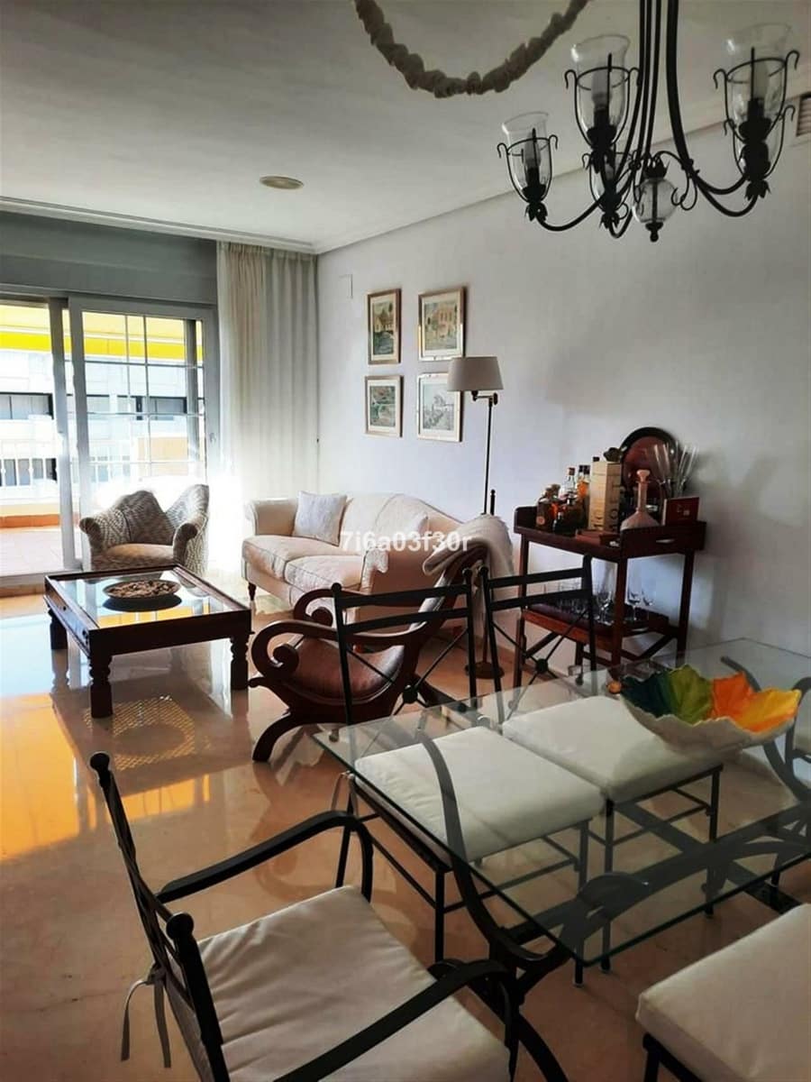 3 bedroom Penthouse for rent in Marbella with pool garage - € 3,000 (Ref: 9400201)