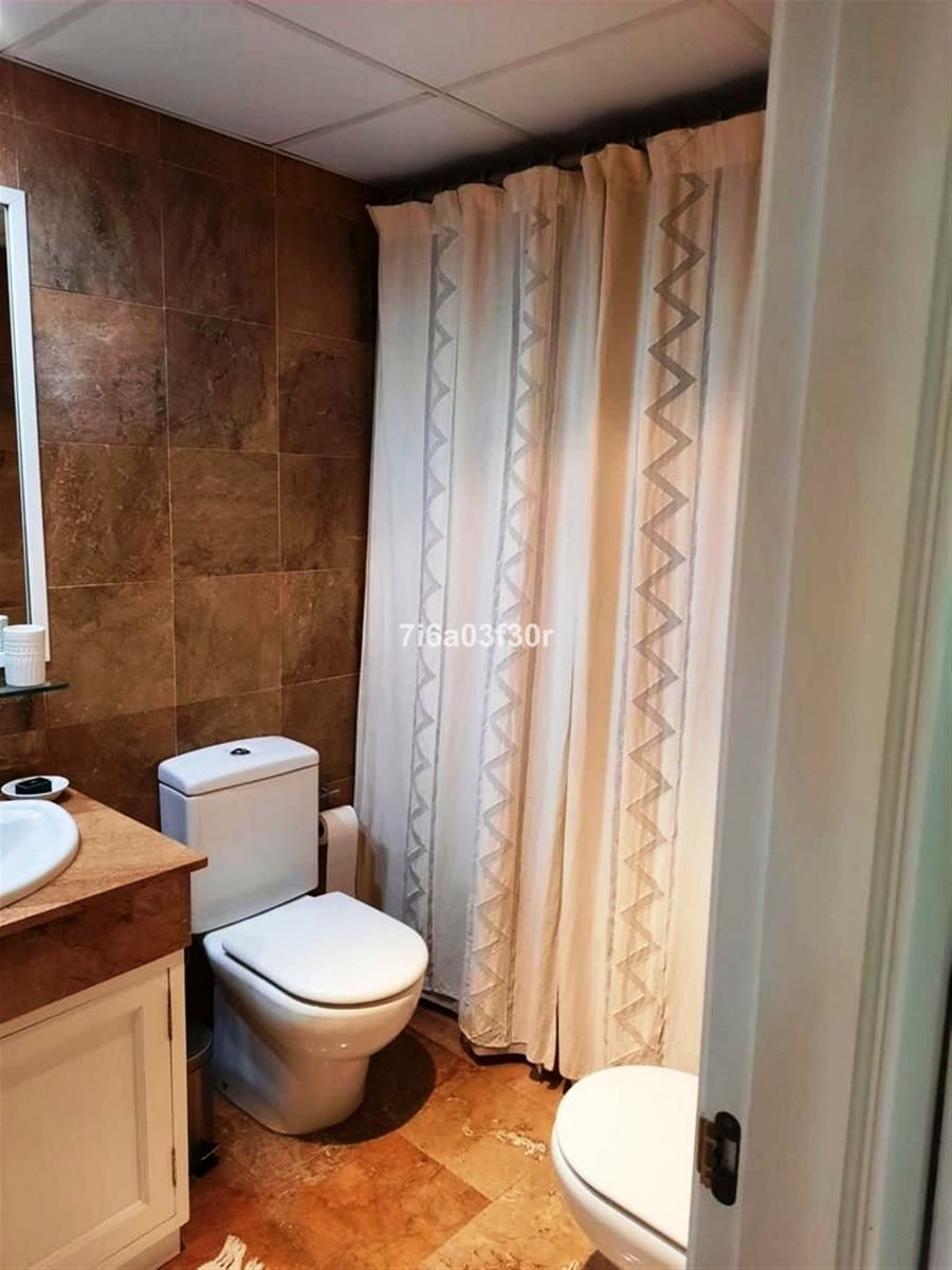 3 bedroom Penthouse for rent in Marbella with pool garage - € 3,000 (Ref: 9400201)