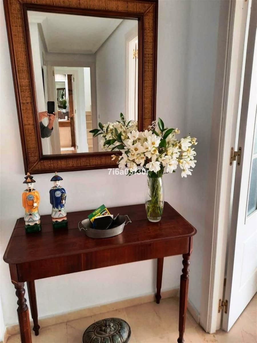 3 quarto Penthouse para arrendamento para férias em Marbella com piscina Garagem - 1 700 € (Ref: 9400202)