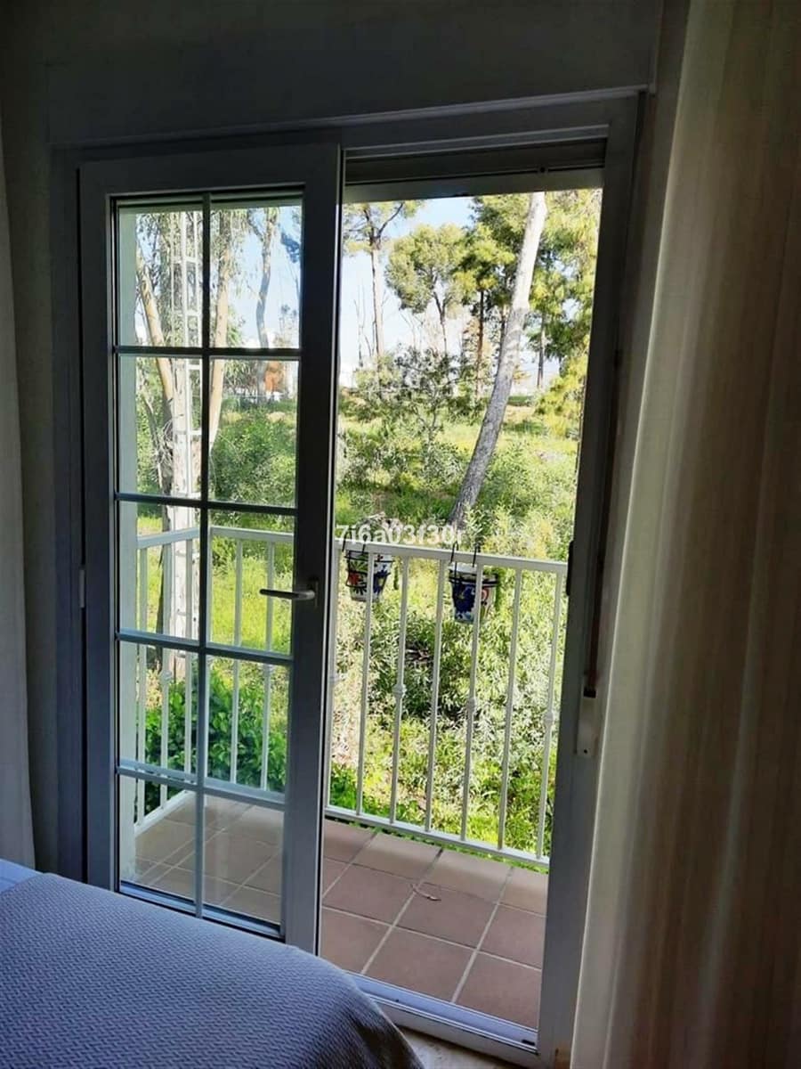 3 quarto Penthouse para arrendamento para férias em Marbella com piscina Garagem - 1 700 € (Ref: 9400202)