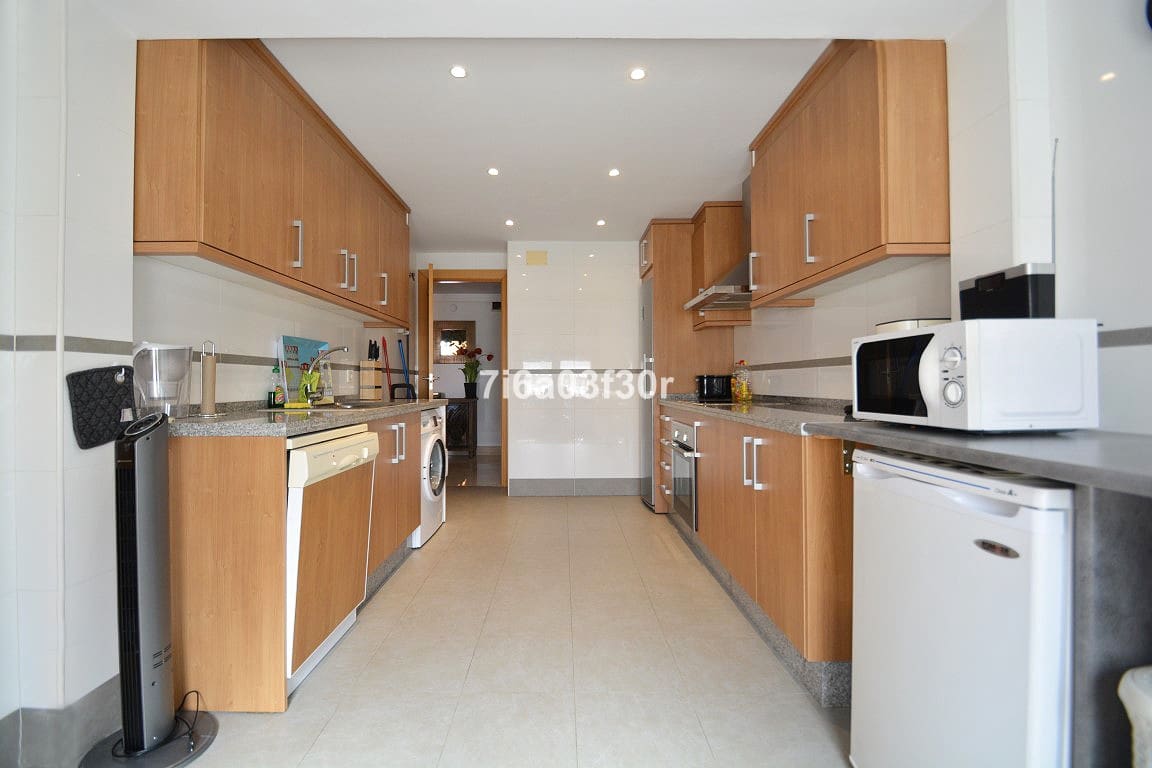 2 soverom Penthouse til salgs i San Pedro de Alcantara med svømmebasseng garasje - € 1 000 (Ref: 9432606)