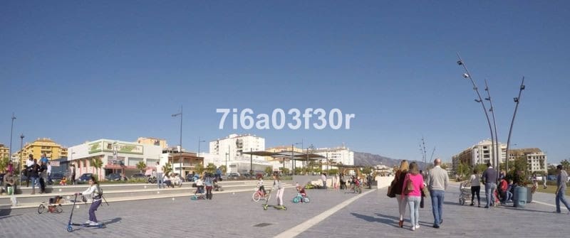 2 sypialnia Penthouse na kwatery wakacyjne w San Pedro de Alcantara z basenem garażem - 1 000 € (Ref: 9432606)