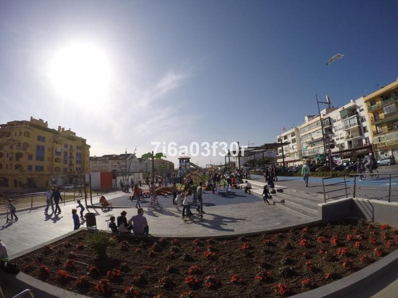 2 sypialnia Penthouse na kwatery wakacyjne w San Pedro de Alcantara z basenem garażem - 1 000 € (Ref: 9432606)