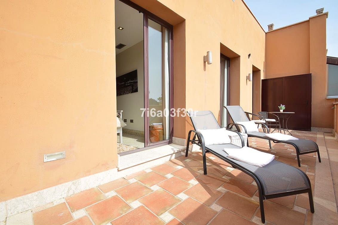 3 soveværelse Penthouse til leje i San Pedro de Alcantara med swimmingpool garage - € 4.500 (Ref: 9438080)