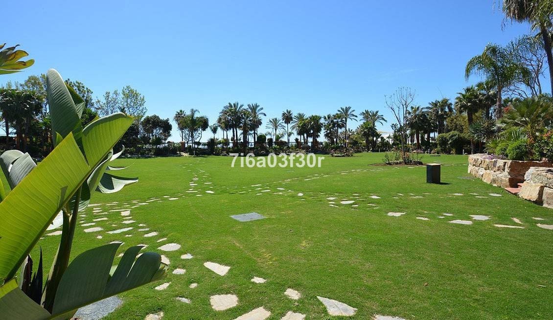 3 soveværelse Penthouse til leje i San Pedro de Alcantara med swimmingpool garage - € 4.500 (Ref: 9438080)