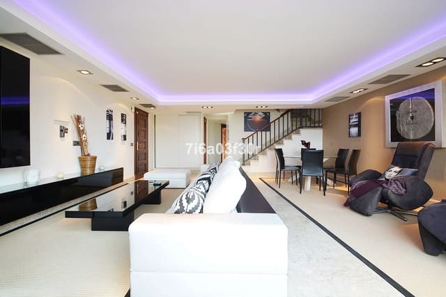 3 quarto Penthouse para arrendar em San Pedro de Alcantara, Marbella com piscina garagem - 4 500 € (Ref: 9438080)