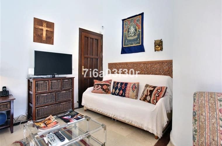   5 soveværelse   ferieVilla i San Pedro de Alcantara   med   swimmingpool  garage  - € 3.800 (Ref: 9492706)