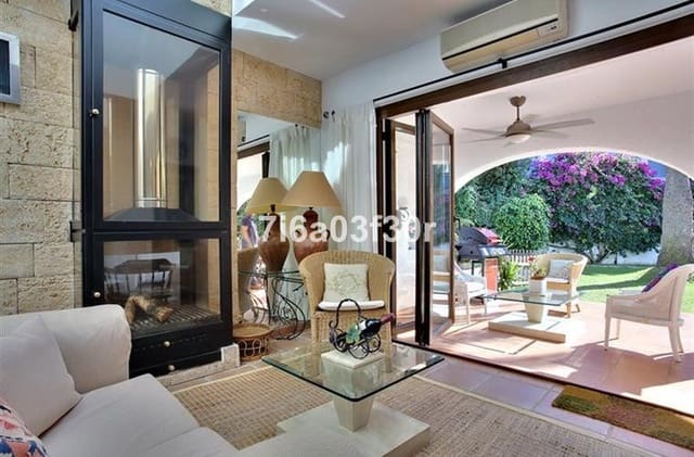   5 soveværelse   ferieVilla i San Pedro de Alcantara, Marbella med   swimmingpool  garage  - € 3.800 (Ref: 9492706)
