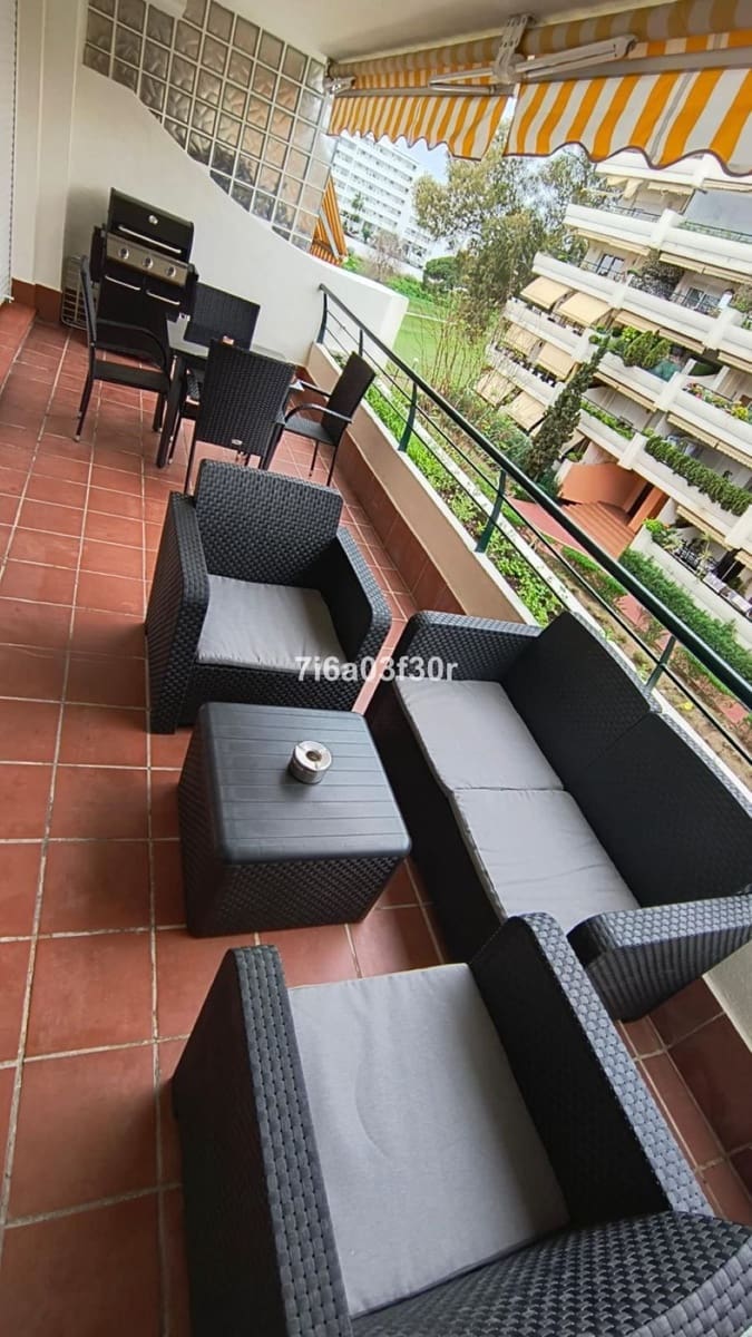 2 soveværelse Lejlighed til leje i Guadalmina med swimmingpool garage - € 1.700 (Ref: 9495590)