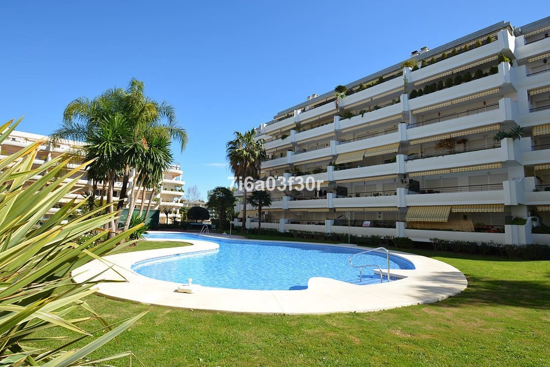 2 soveværelse Lejlighed til leje i Guadalmina med swimmingpool garage - € 1.700 (Ref: 9495590)