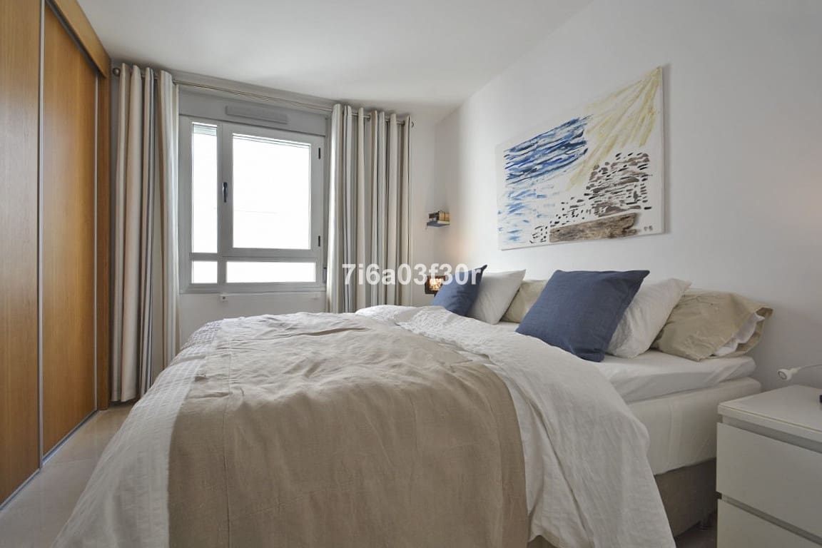 2 bedroom Penthouse for holiday rental in San Pedro de Alcantara with pool garage - € 1,500 (Ref: 9510293)