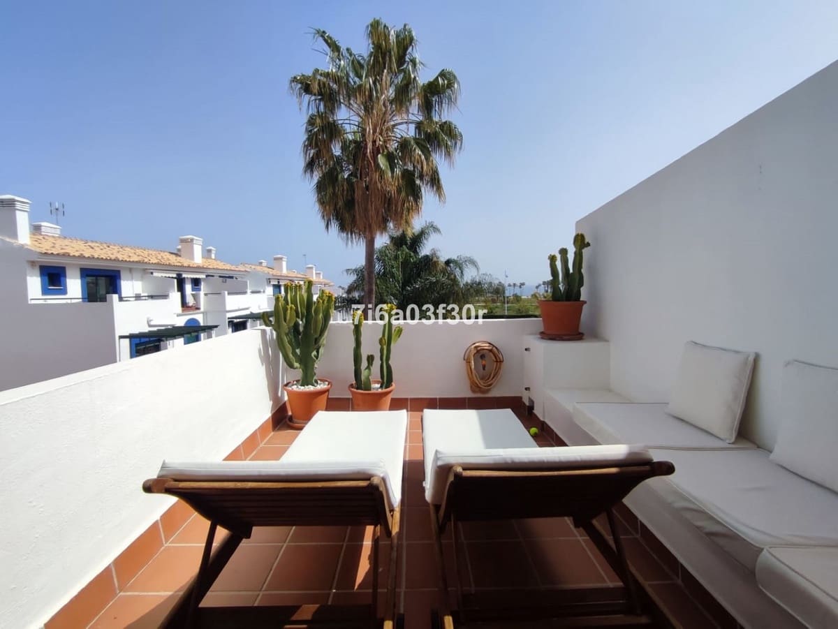 3 makuuhuone Kattohuoneisto lomavuokrausta paikassa San Pedro de Alcantara mukana uima-altaan 
autotalli - 2 000 € (Ref: 9603524)