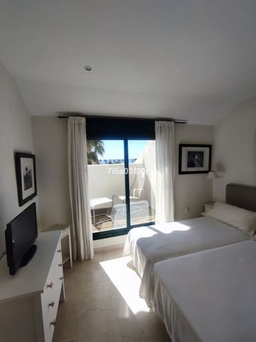 Penthouse de 3 chambres à louer à San Pedro de Alcantara, Marbella avec piscine garage - 2 200 € (Ref: 9610225)