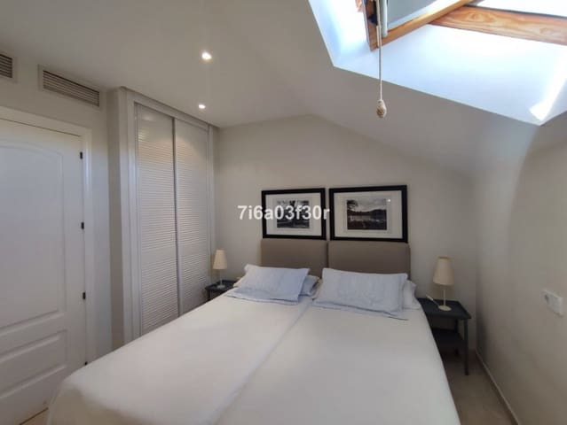 Penthouse de 3 chambres à louer à San Pedro de Alcantara, Marbella avec piscine garage - 2 200 € (Ref: 9610225)