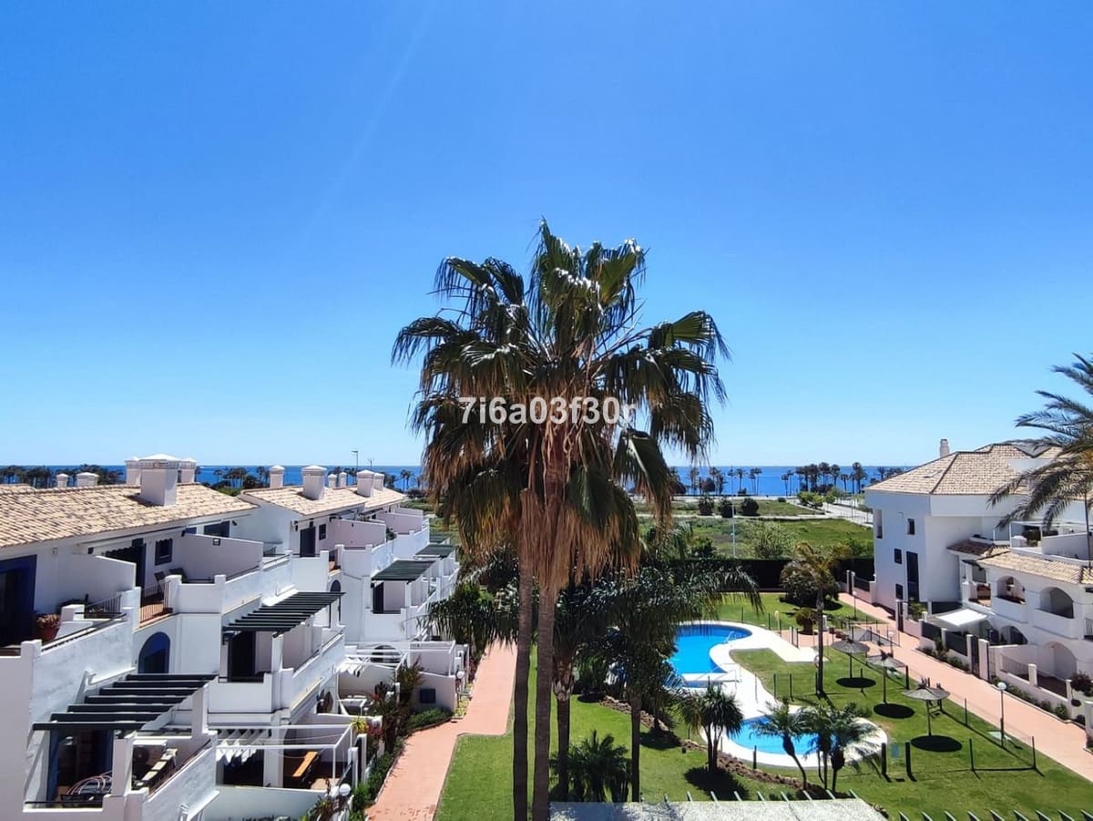 Ático de 3 habitaciones en San Pedro de Alcantara en alquiler con piscina garaje - 2.200 € (Ref: 9610225)