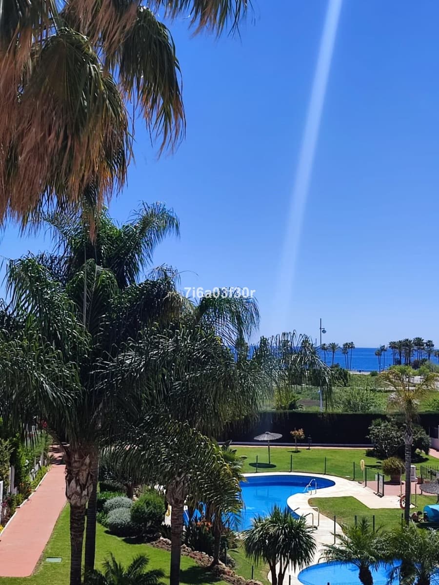 Ático de 3 habitaciones en San Pedro de Alcantara en alquiler con piscina garaje - 2.200 € (Ref: 9610225)