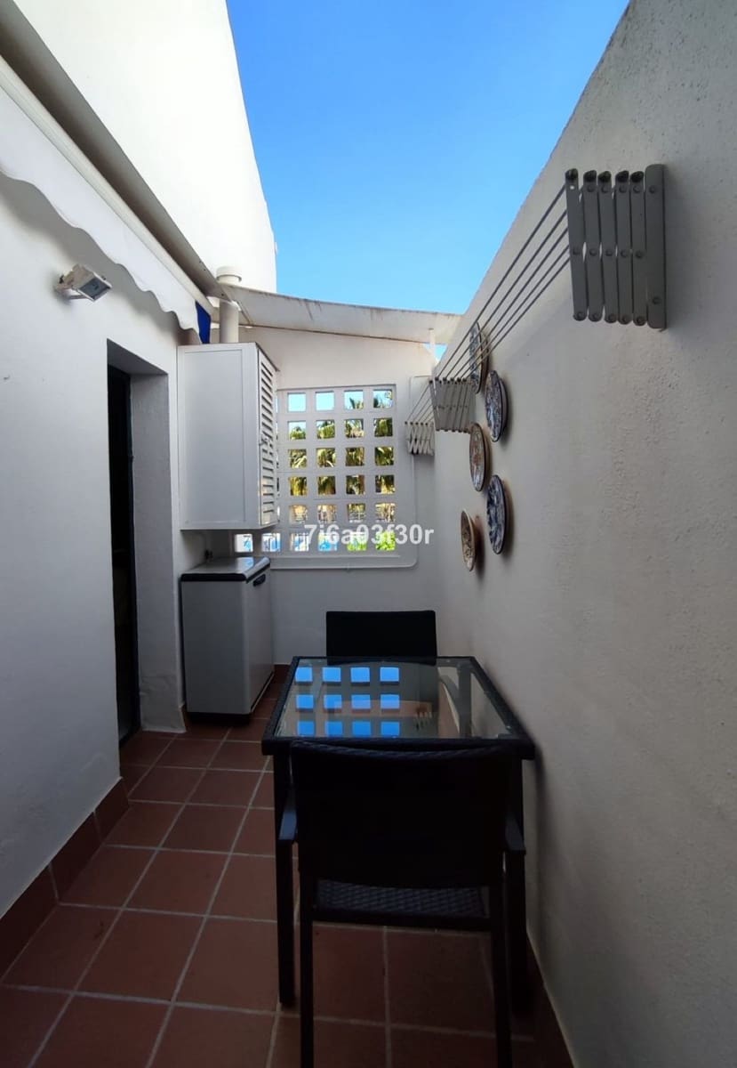 3 sypialnia Penthouse do wynajęcia w San Pedro de Alcantara z basenem garażem - 2 400 € (Ref: 9610225)