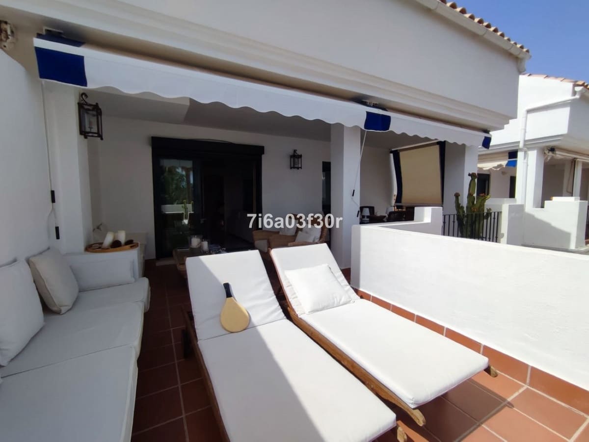 3 sypialnia Penthouse do wynajęcia w San Pedro de Alcantara z basenem garażem - 2 400 € (Ref: 9610225)