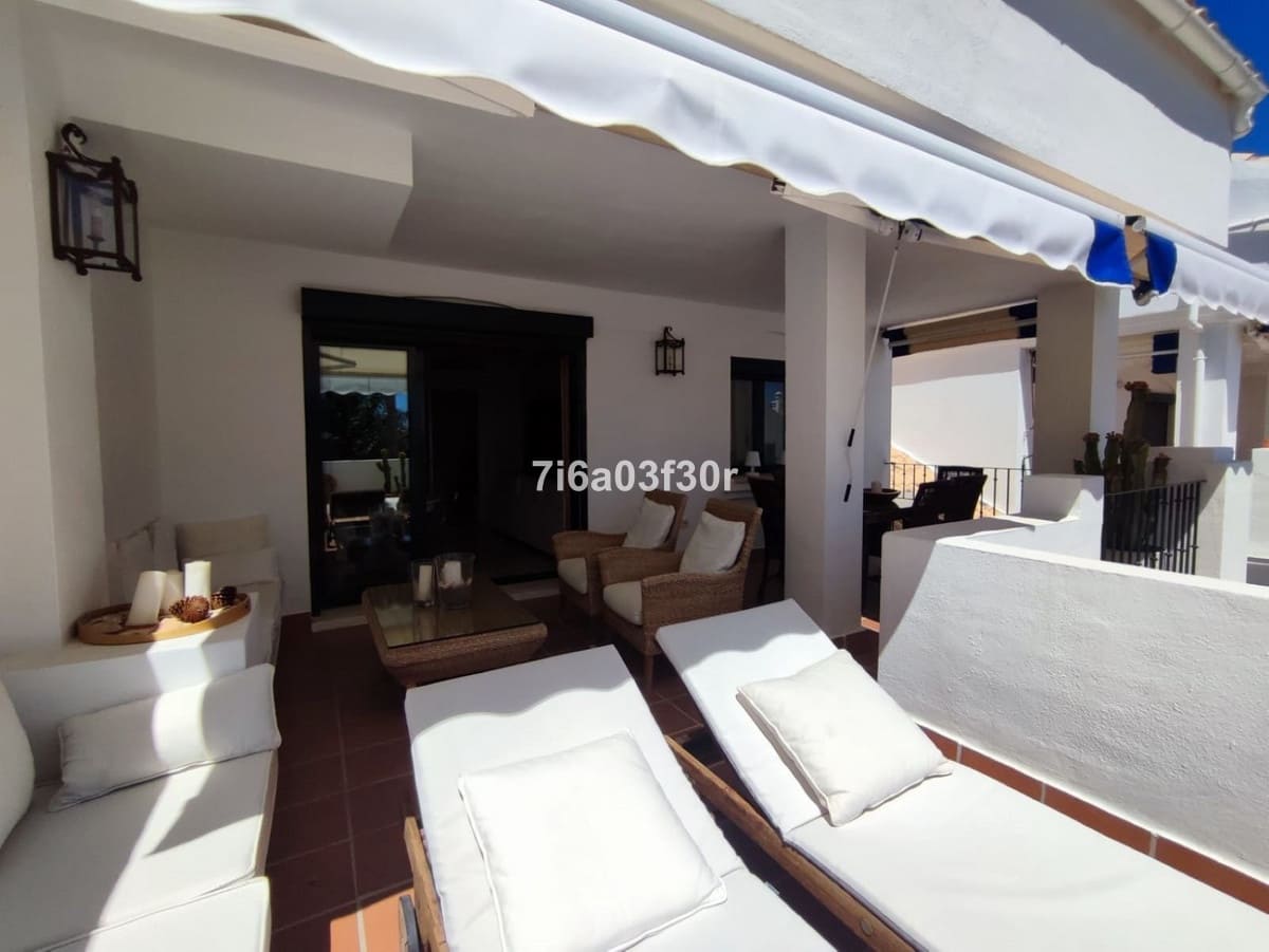 3 sypialnia Penthouse do wynajęcia w San Pedro de Alcantara z basenem garażem - 2 400 € (Ref: 9610225)