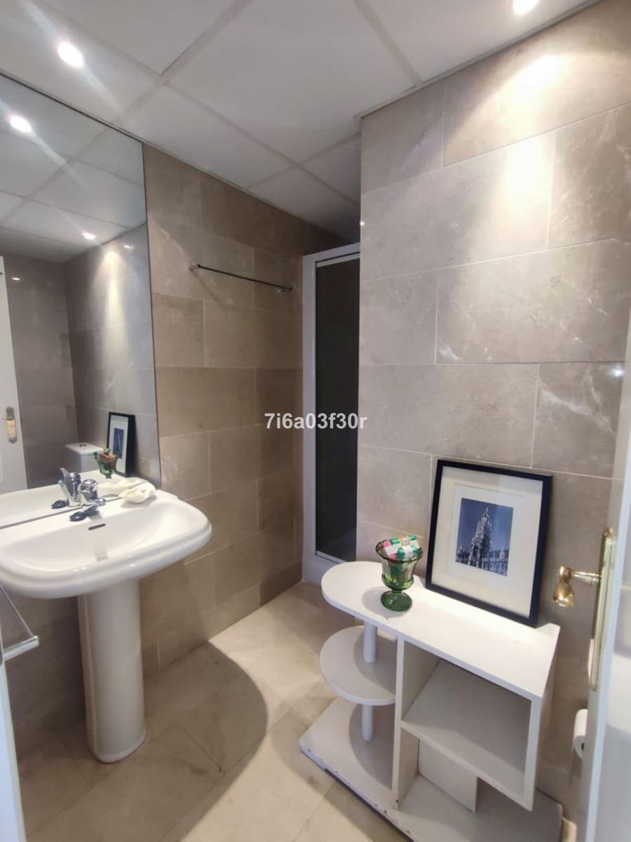 3 sypialnia Penthouse do wynajęcia w San Pedro de Alcantara z basenem garażem - 2 400 € (Ref: 9610225)