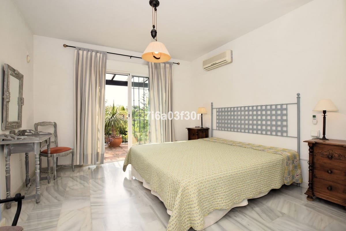 3 slaapkamer Huis te koop in Puerto Banus met zwembad garage - € 790.000 (Ref: 9614111)